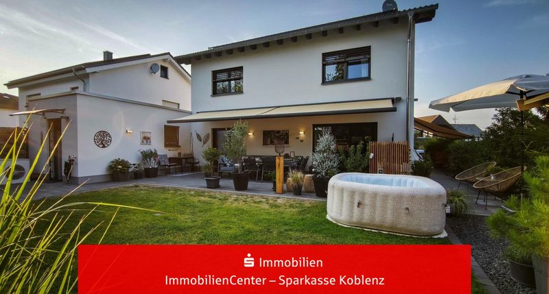 Wanna see something (Un)Real?! – Hoch- und neuwertiges Einfamilienhaus! Bezugsbereit!